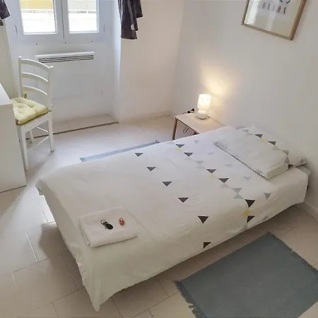 Private In Shared In The Center Of * Nizza